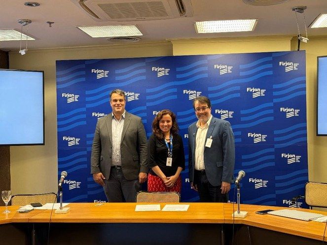 CBPF e FIRJAN SESI SENAI estreitam laços com assinatura de MoU