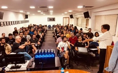 Packed auditorium during a CBPF scientific training school